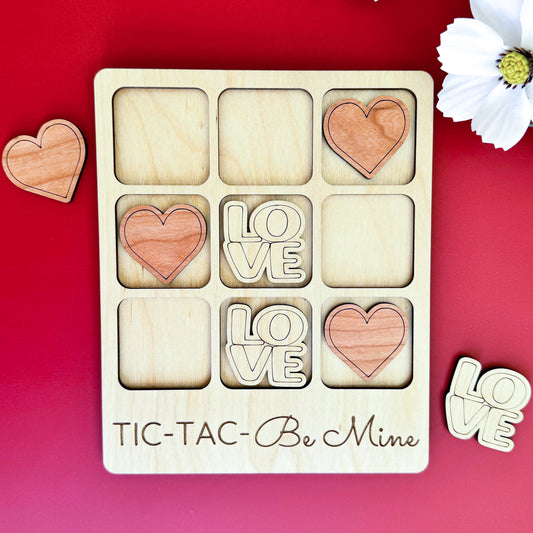 Valentine's Day Tic-Tac-Toe Board